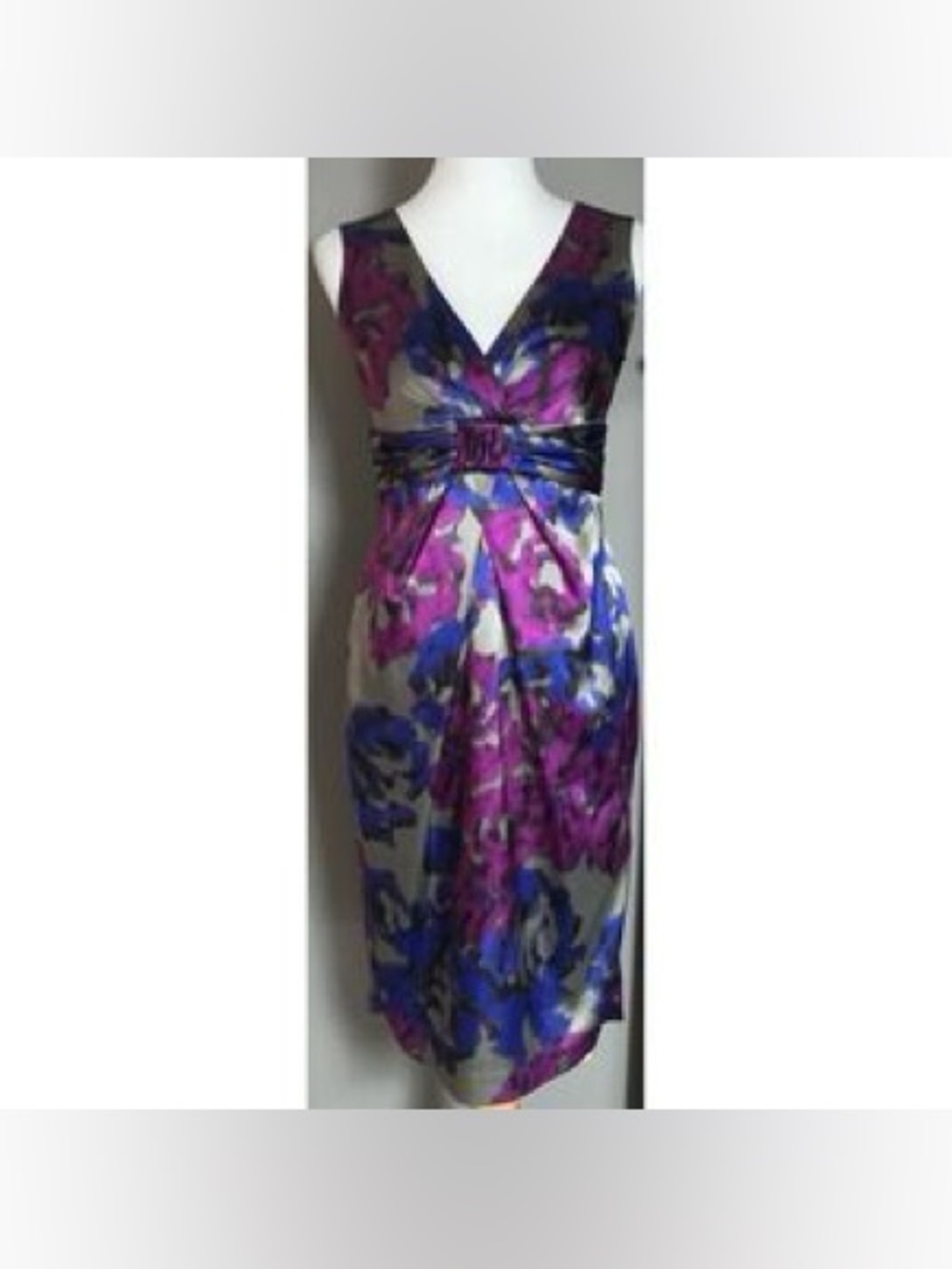 Jones New York v-neck satin sleeveless patterned dress